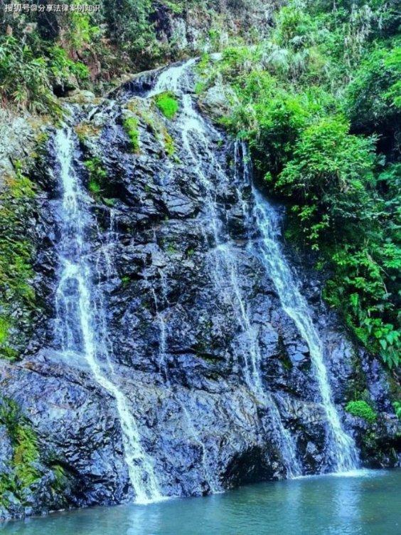 云南滑坡救援现场 多部雷达实时监测山体位移
